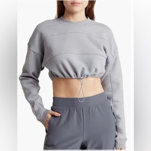 NWT 90 DEGREE BY REFLEX (TRADEWINDS) Light Gray Cropped Long Sleeve Pullover  L